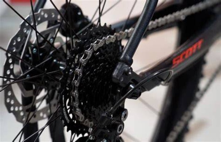 Are 8 and 9 speed chains the same?