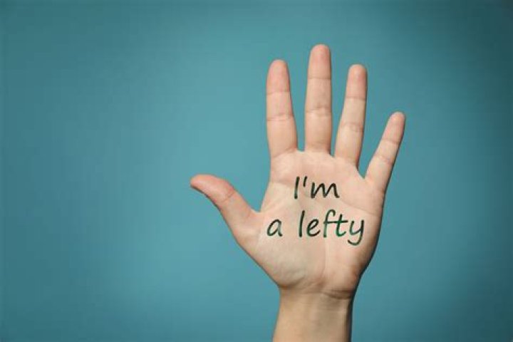 Are most dyslexics left-handed?