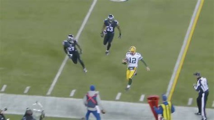 Can a lineman catch a backward pass?