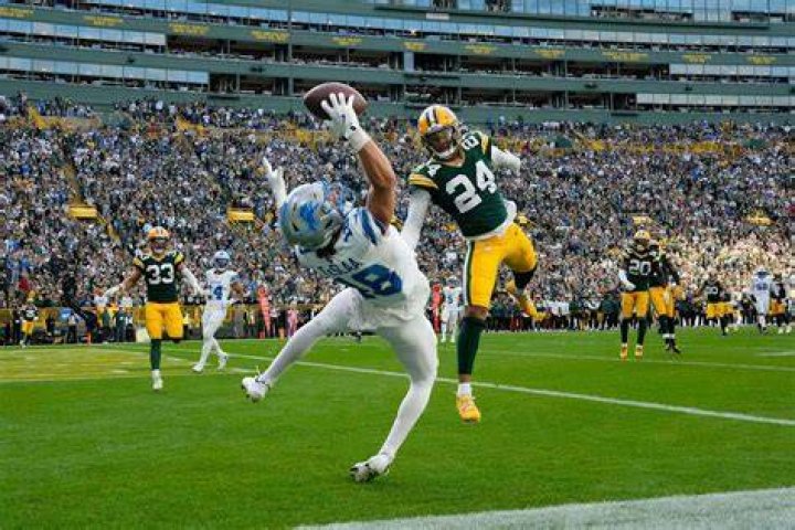 Can an O lineman catch a pass?