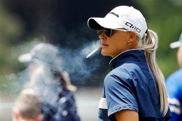 Can athletes smoke cigarettes?