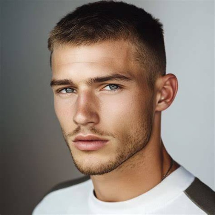 Can short guys be attractive?