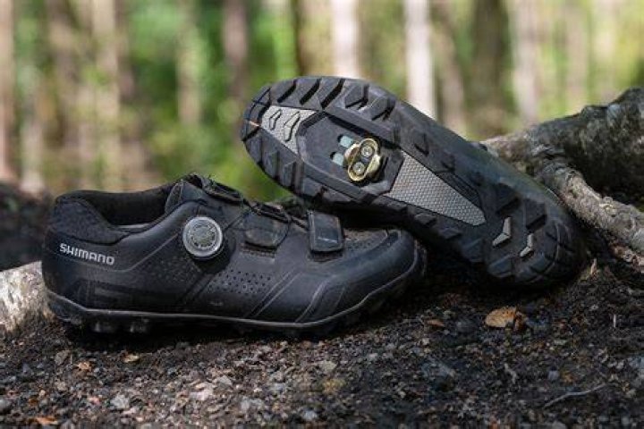 Can you fit mountain bike cleats on road shoes?