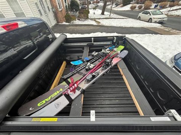 Can you fit skis in a Ford Fusion?