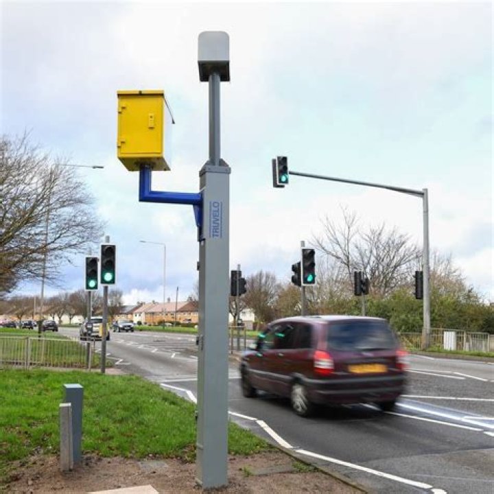 Do all traffic lights in UK have cameras?