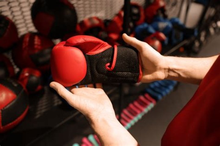 Do boxing gloves make punches weaker?