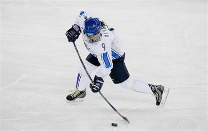Do hockey sticks lose their pop?