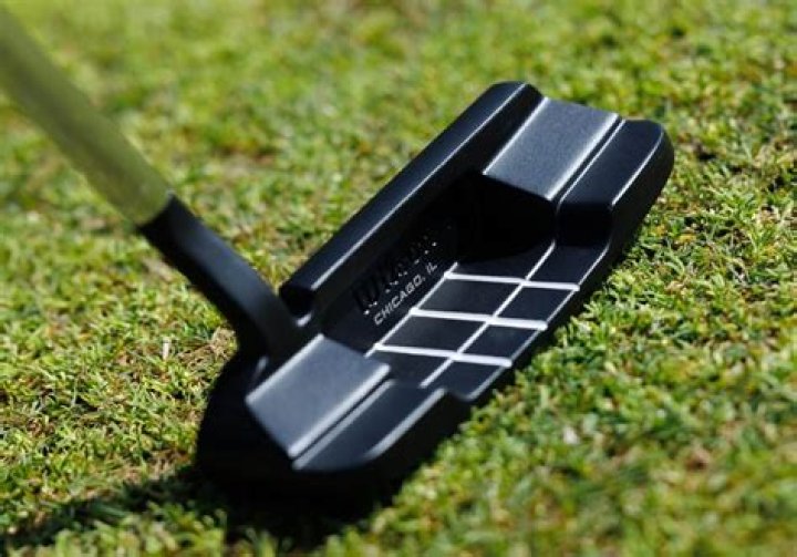 Do putters have to be tilted?