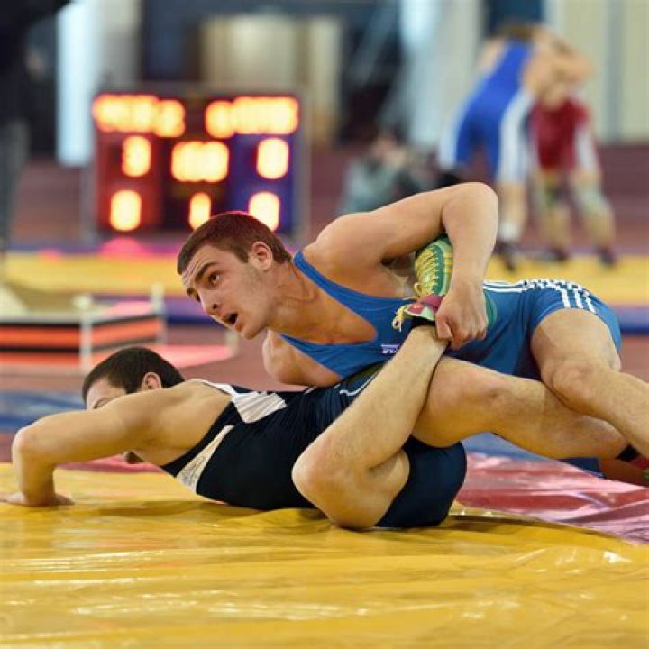 Do wrestlers practice their matches?