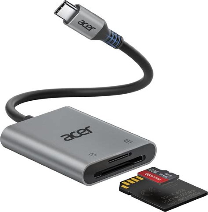 Does Acer Aspire 3 have a SD card slot?