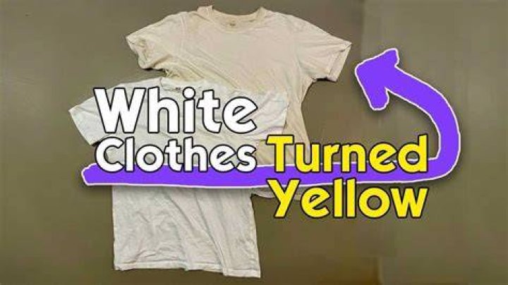 Does bleach turn toilet yellow?