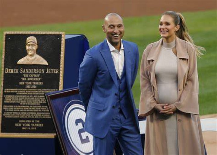 Does Derek Jeter have Instagram?