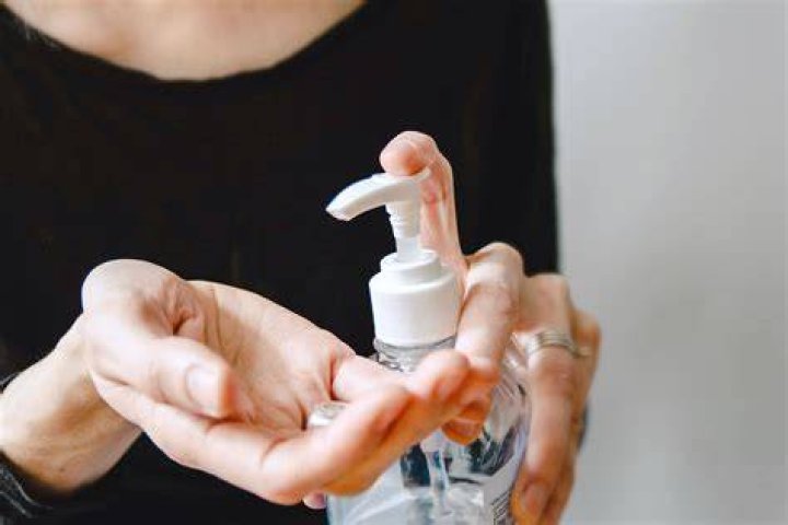 Does hand sanitizer damage diamond?