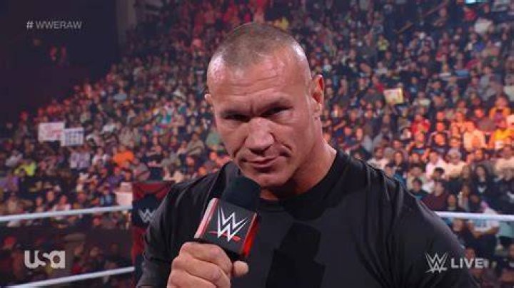 Does Randy Orton still wrestle?