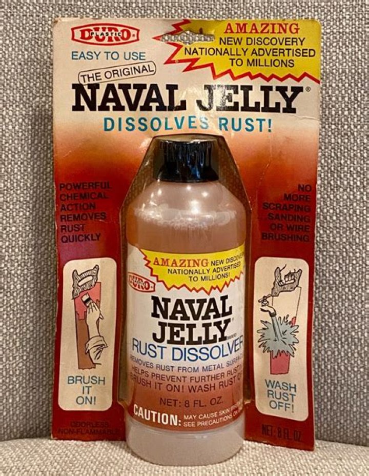 How does Naval Jelly remove rust?