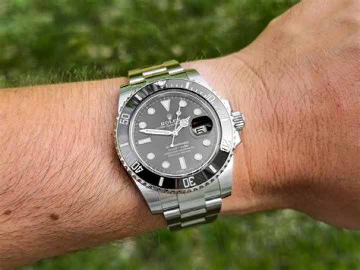 How long will my Rolex work without wearing it?