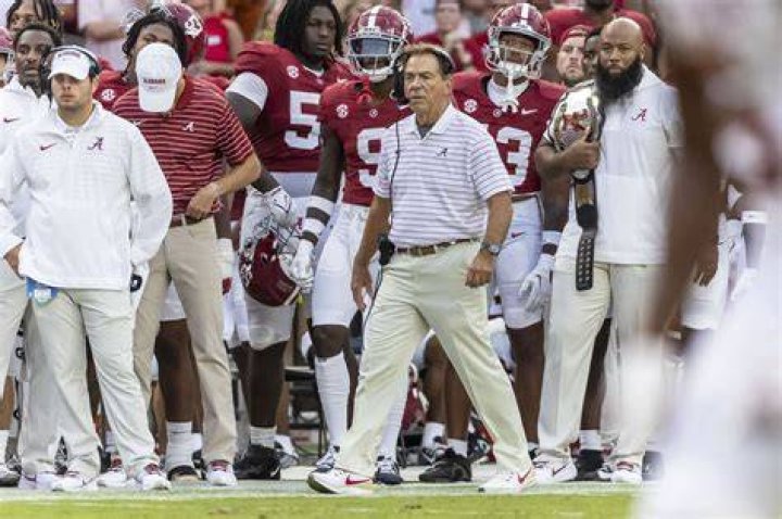 How many games did Alabama lose?