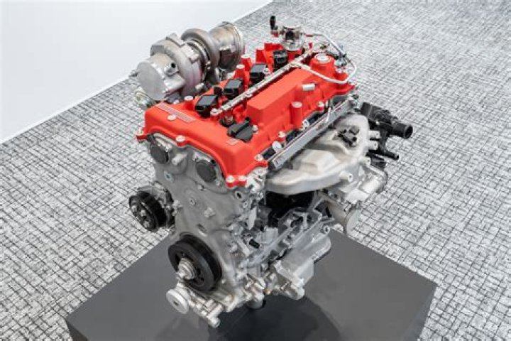 How much horsepower does a 5.7 LT1 engine have?