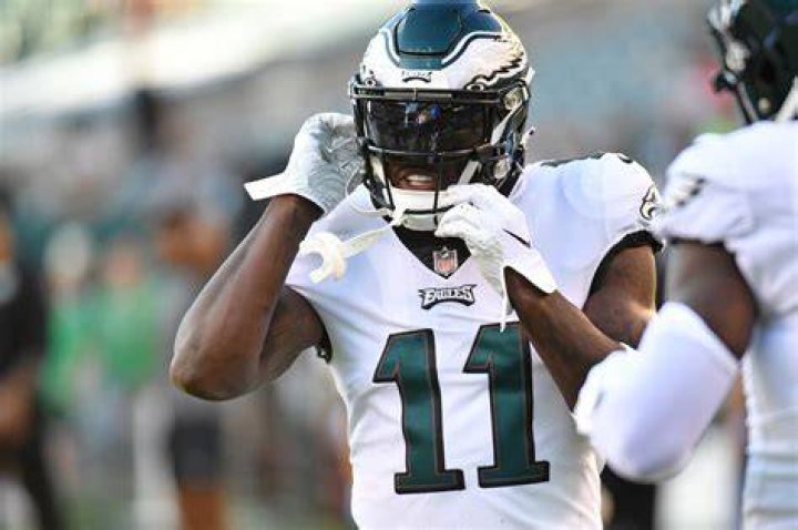 How much is A.J. Brown's contract?
