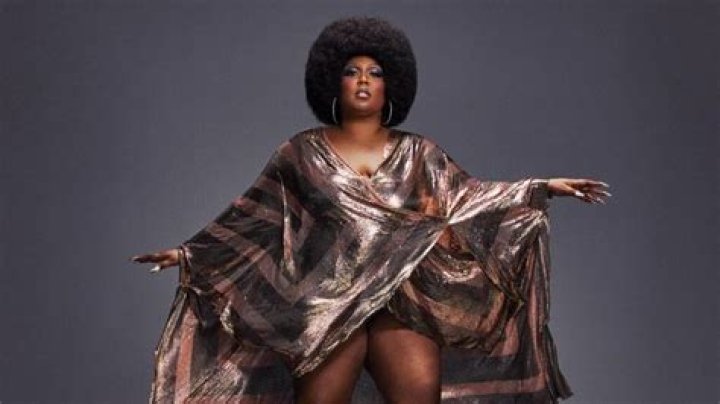 How much is lizzo net worth?