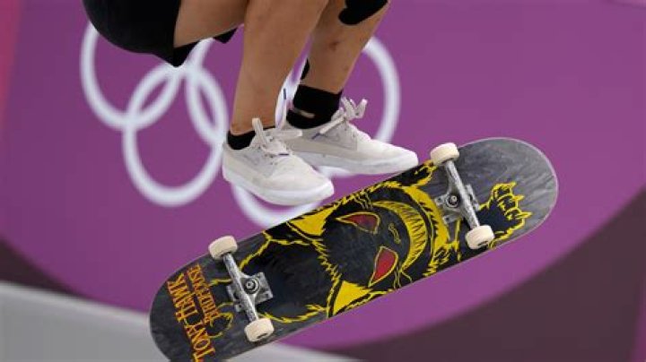 How old do you have to be to compete in the Olympics skateboarding?