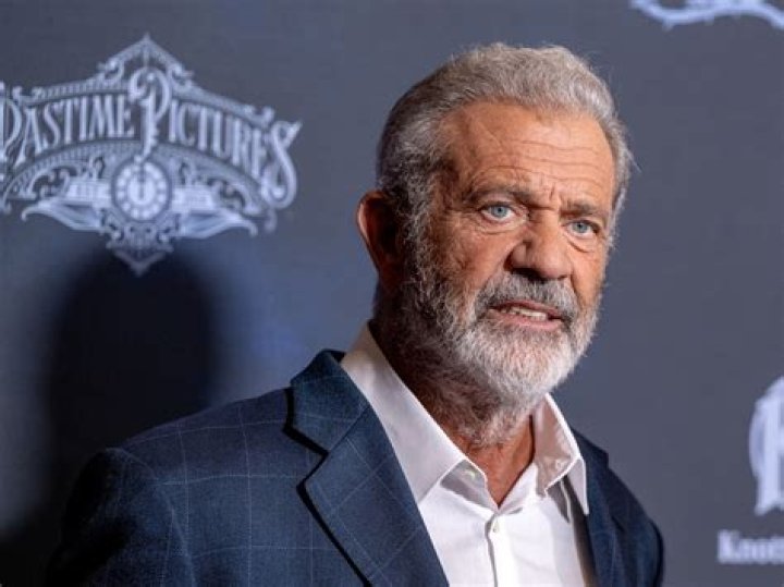 How old was Mel Gibson when he played William Wallace?