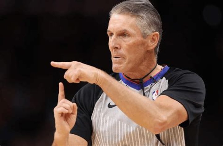 Is a moving screen a foul in basketball?