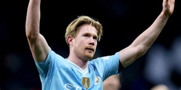Is De Bruyne deep-lying playmaker?