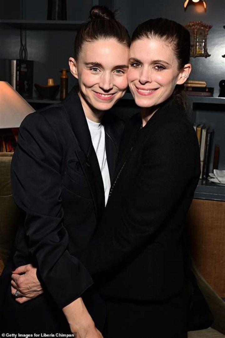Is Rooney Mara rich?