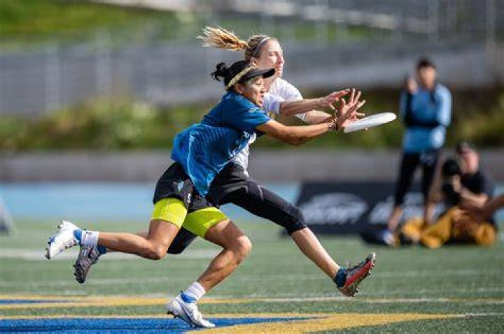 Is there a referee in Ultimate Frisbee?