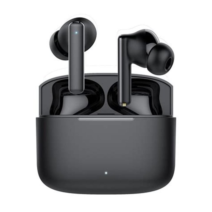 Should I keep my earbuds always in case?