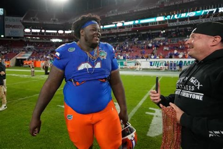What's the average size of a NFL lineman?