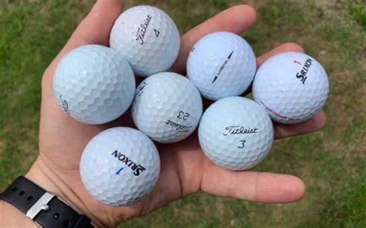 What's the average weight of a golf ball?