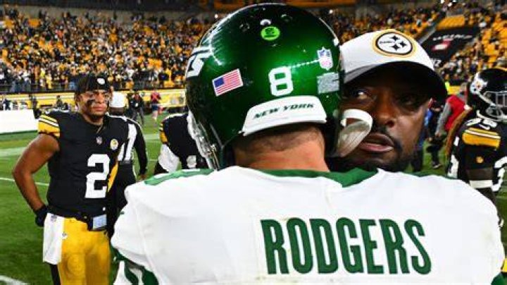What announcement did Aaron Rodgers make?