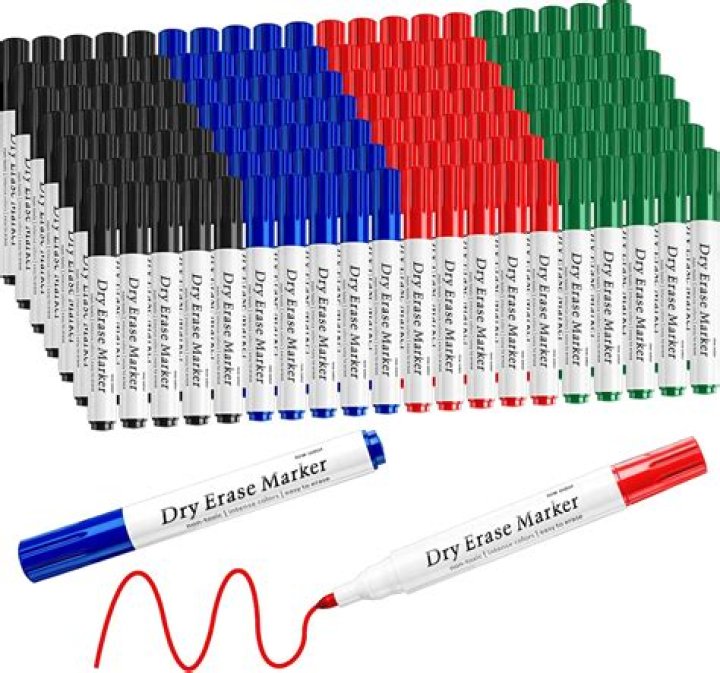 What do red markers mean in golf?