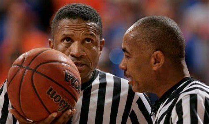 What do SEC referees get paid?