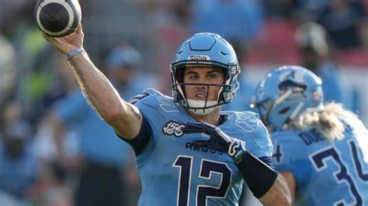 What does 4th and long mean in football?