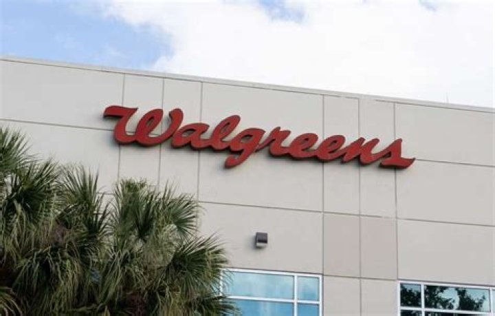 What does a Walgreens shift lead do?