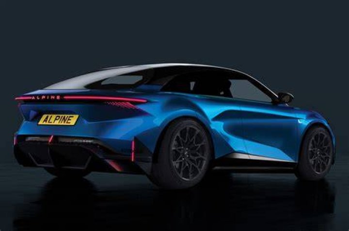 What engine will Alpine use in 2022?
