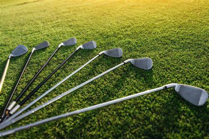 What happens if golf clubs are too heavy?
