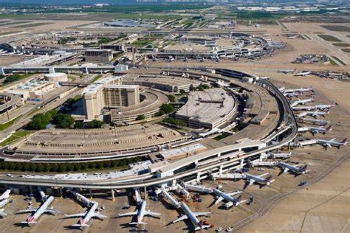 What is the biggest airport in US?
