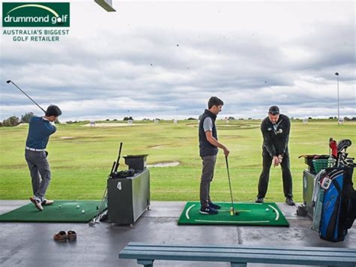 What men should wear to the driving range?