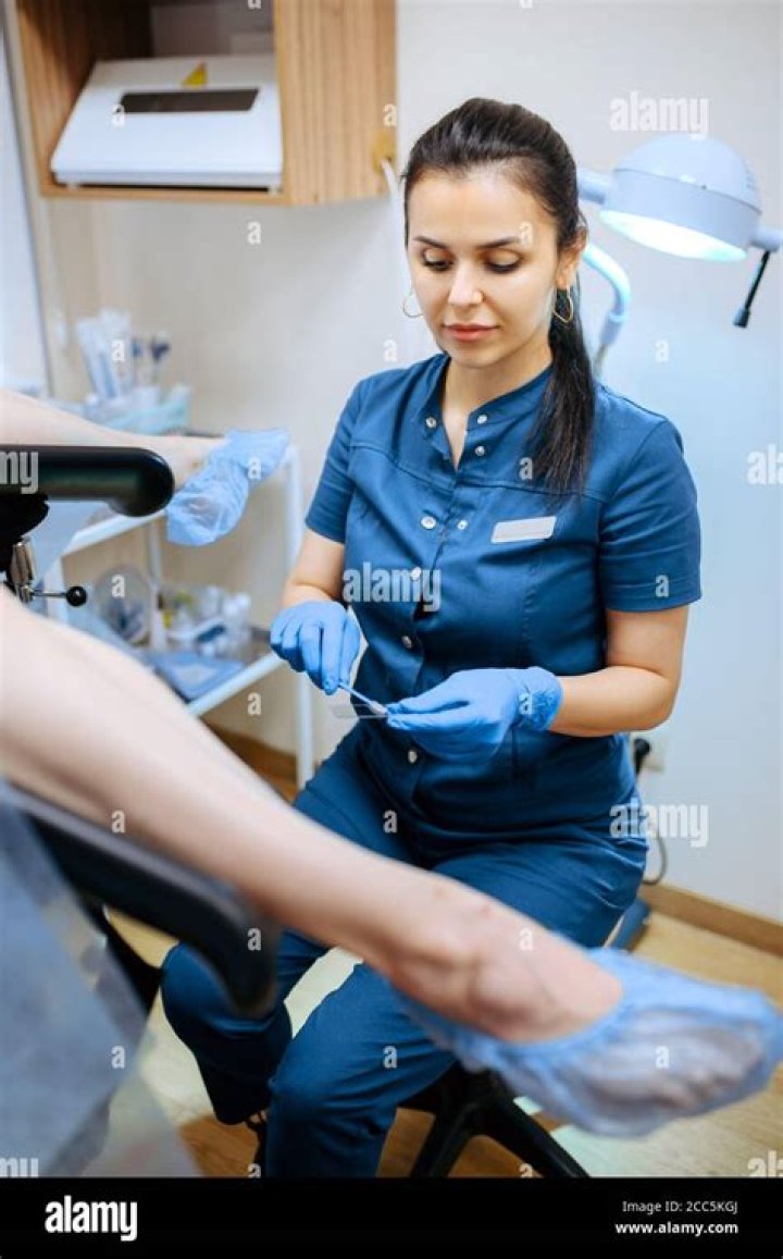 What should I wear to a gynecologist appointment?