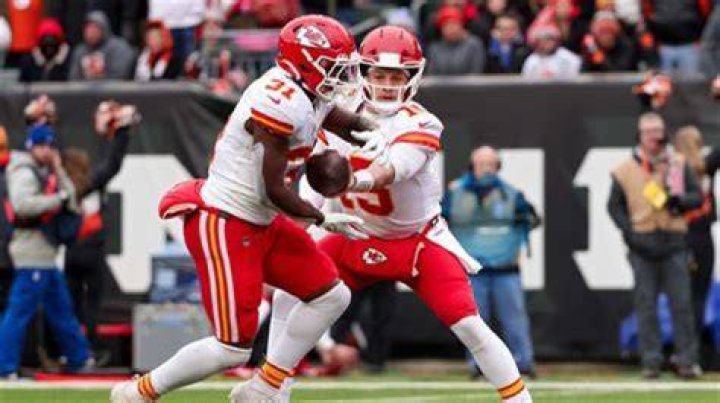 Whats the difference between drafted and undrafted free agent?