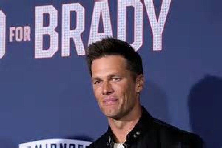 Who is better Montana or Brady?