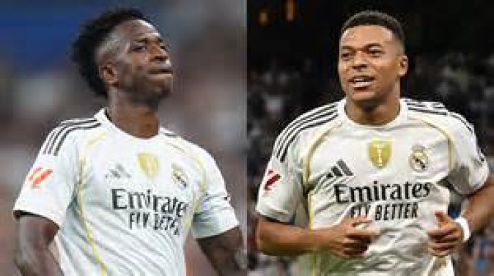 Who is faster between Vinicius and Mbappe?