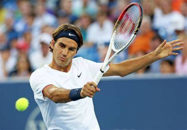 Who is the best tennis player in the world 2020?
