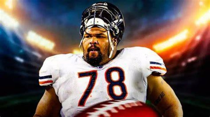 Who is the heaviest NFL player of all time?