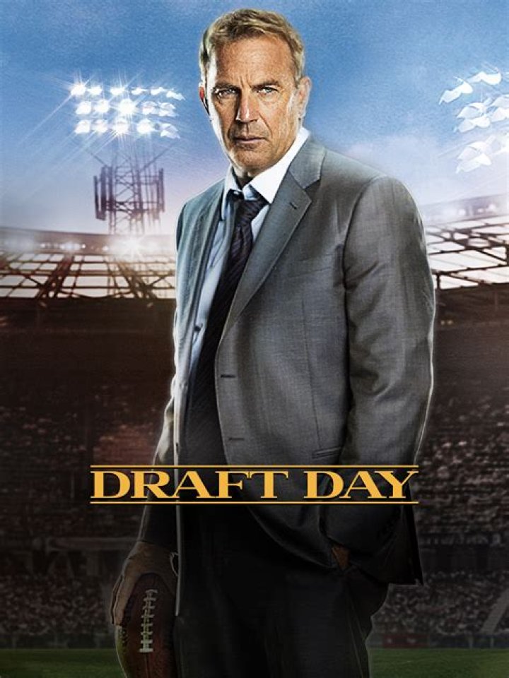 Who played Sonny Weaver in Draft Day?