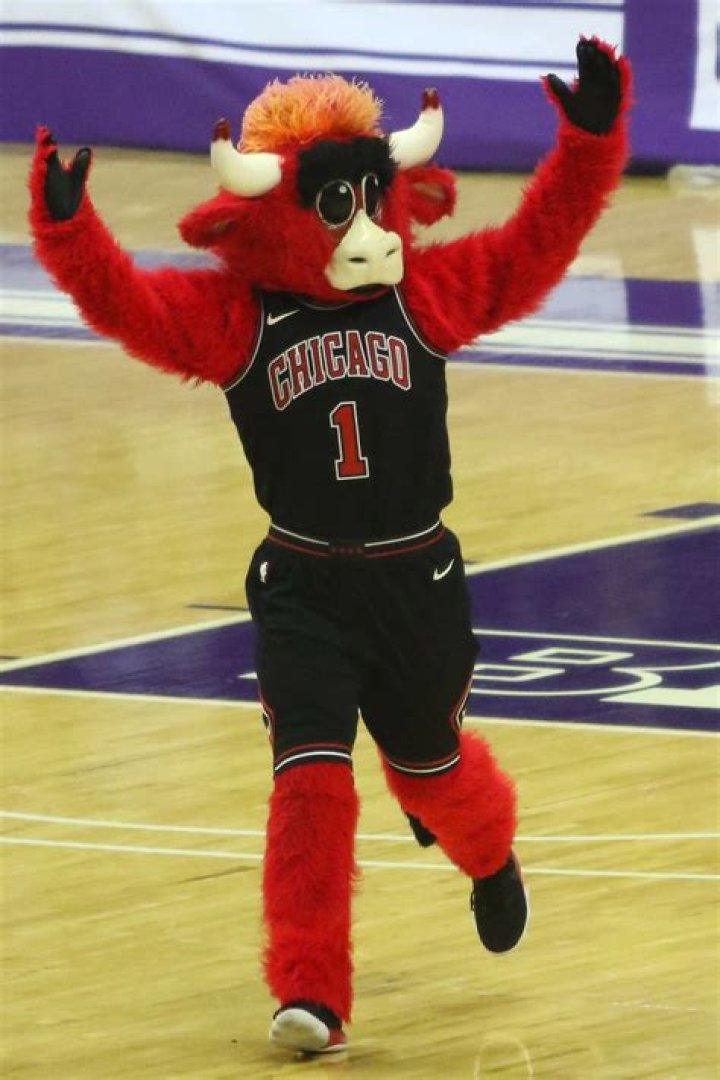 Who plays Benny the Bull?